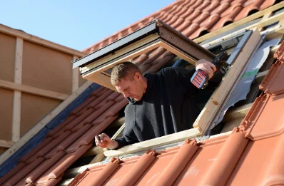 Pose de fenêtres de toit Velux à Orglandes
